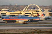 American Airlines Boeing 767-223(ER) (N329AA) at  Los Angeles - International, United States