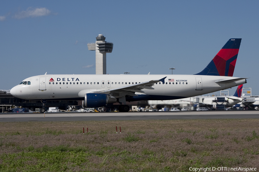 Delta Air Lines Airbus A320-211 (N329NW) | Photo 387255