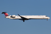 Delta Connection (Endeavor Air) Bombardier CRJ-900LR (N329PQ) at  Newark - Liberty International, United States