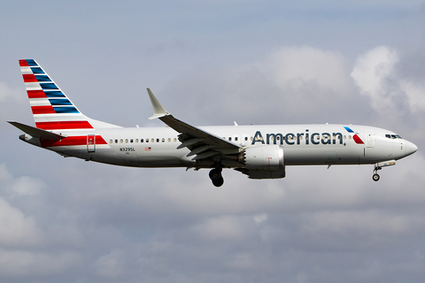 American Airlines Boeing 737-8 MAX (N329SL) at  Miami - International, United States