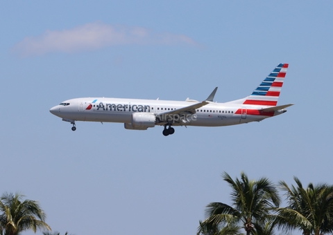 American Airlines Boeing 737-8 MAX (N329SL) at  Miami - International, United States