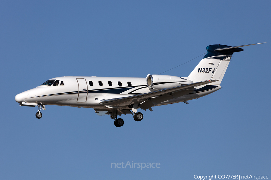 (Private) Cessna 650 Citation VII (N32FJ) | Photo 425231