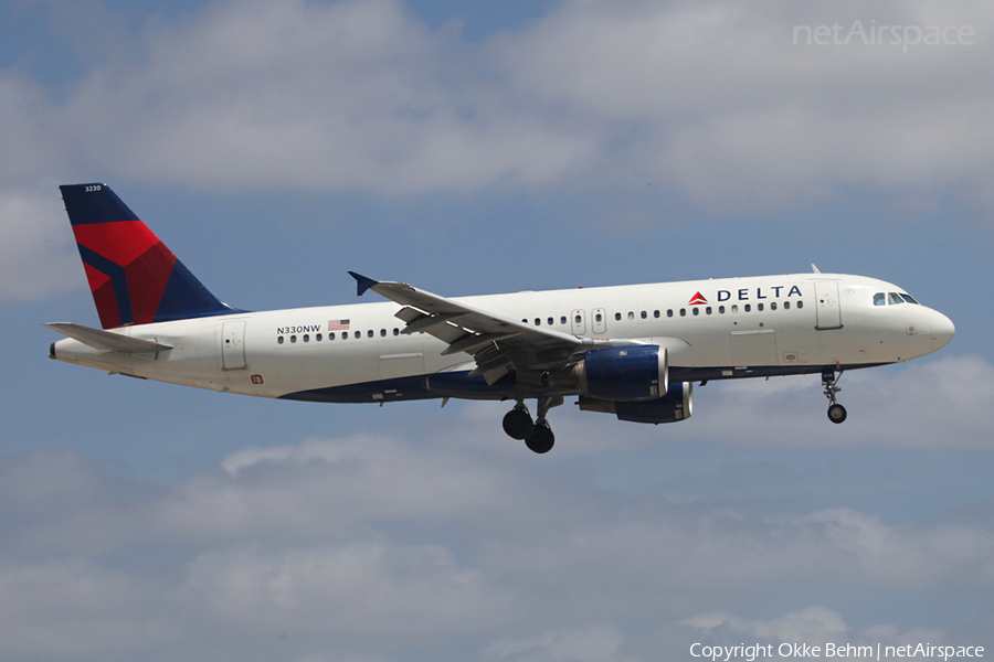 Delta Air Lines Airbus A320-211 (N330NW) | Photo 39008