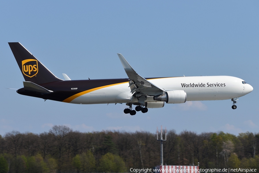 United Parcel Service Boeing 767-34AF(ER) (N330UP) | Photo 413578