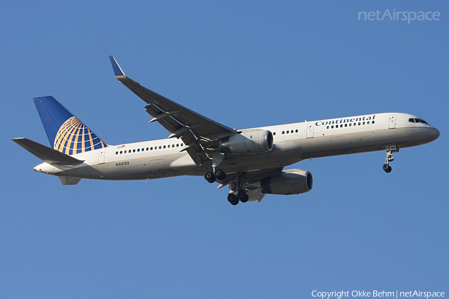Continental Airlines Boeing 757-224 (N33132) | Photo 51902