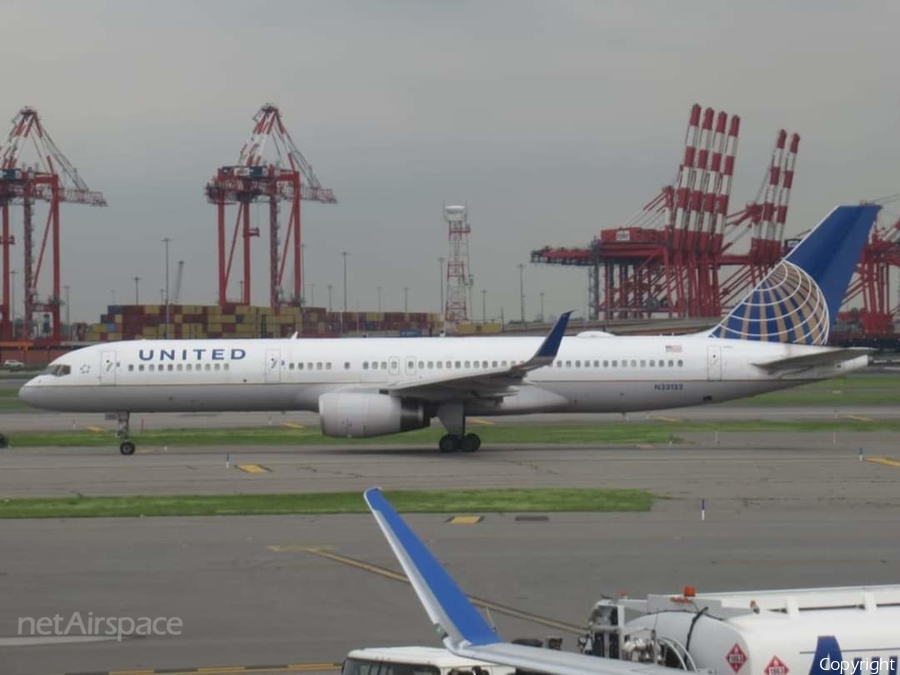 United Airlines Boeing 757-224 (N33132) | Photo 634262