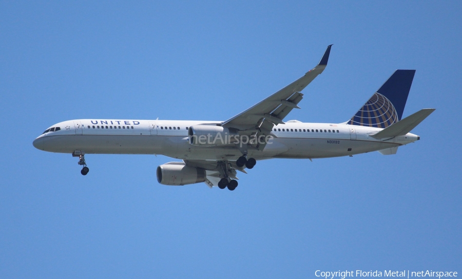 United Airlines Boeing 757-224 (N33132) | Photo 380521