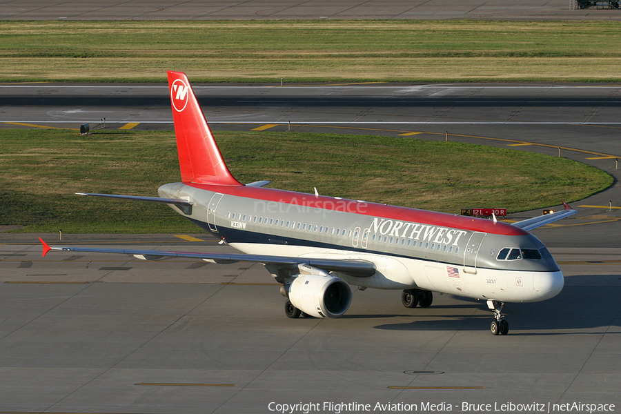 Northwest Airlines Airbus A320-211 (N331NW) | Photo 143036