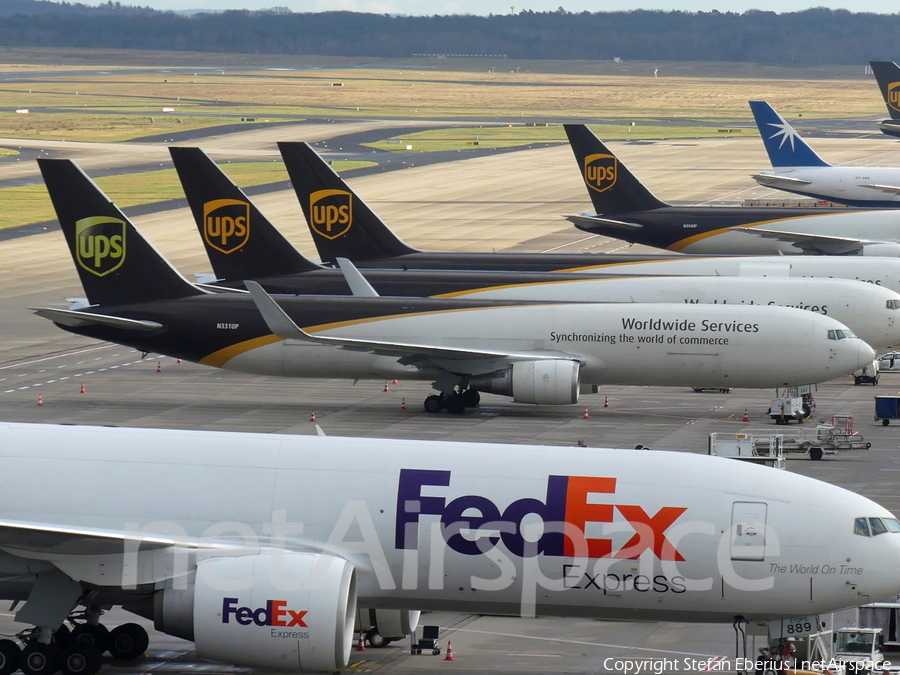 United Parcel Service Boeing 767-34AF(ER) (N331UP) | Photo 415713