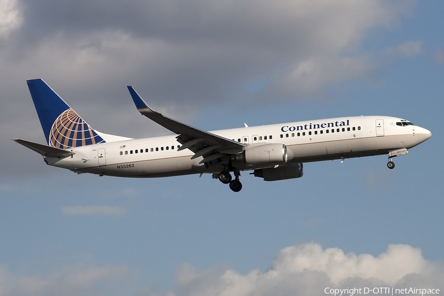 Continental Airlines Boeing 737-824 (N33262) | Photo 177447