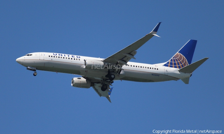 United Airlines Boeing 737-824 (N33292) | Photo 380530