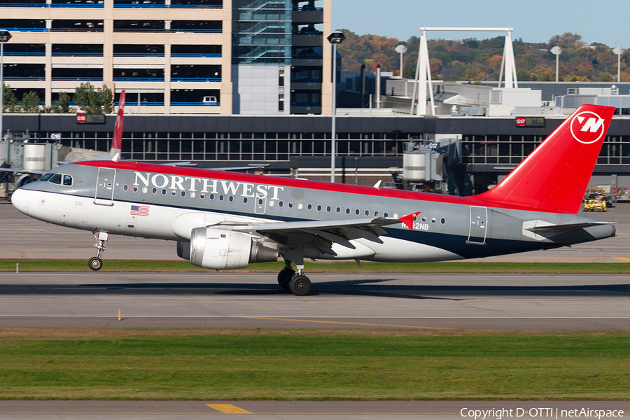 Northwest Airlines Airbus A319-114 (N332NB) | Photo 190081