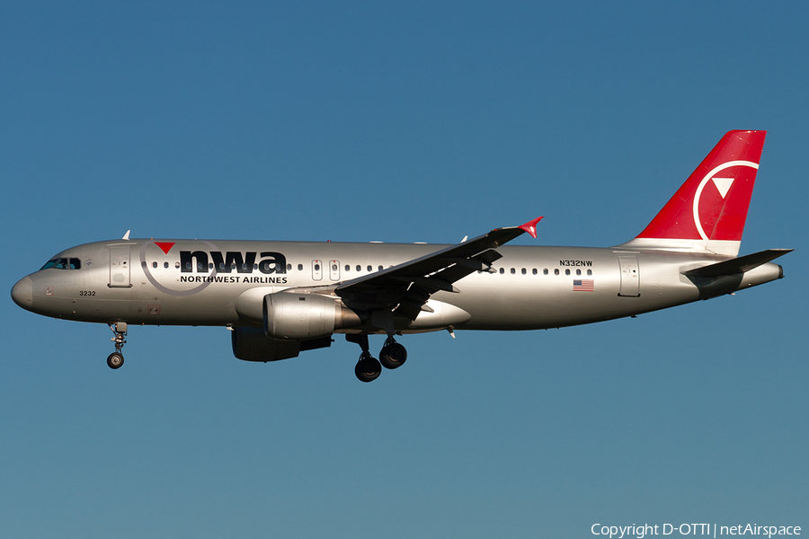 Northwest Airlines Airbus A320-211 (N332NW) | Photo 190092