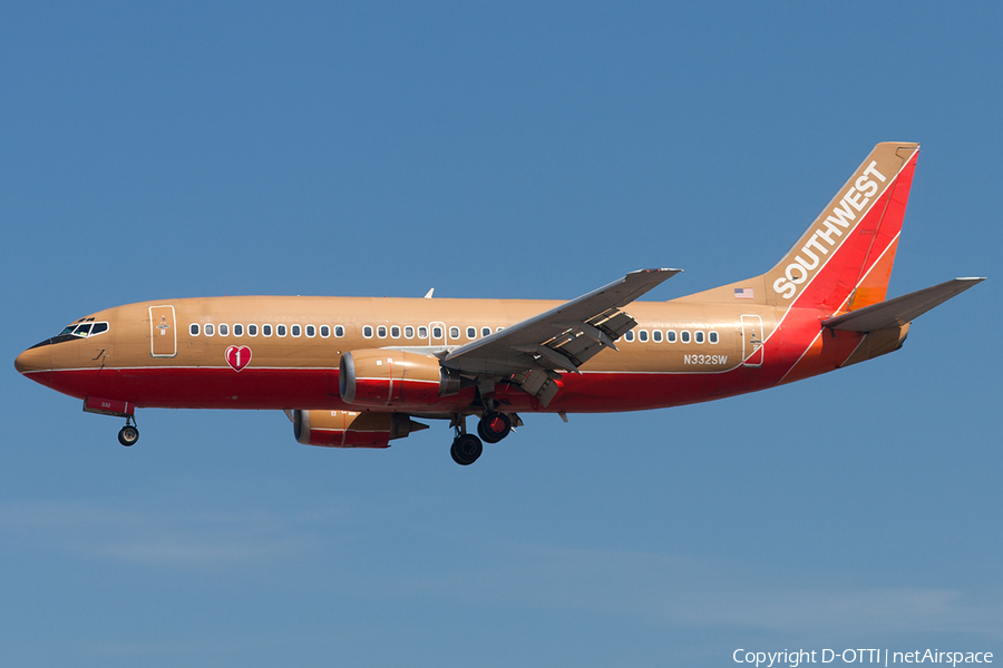 Southwest Airlines Boeing 737-3H4 (N332SW) | Photo 185985