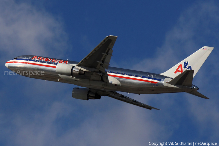 American Airlines Boeing 767-223(ER) (N335AA) | Photo 11052
