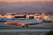 American Airlines Boeing 767-223(ER) (N335AA) at  Los Angeles - International, United States