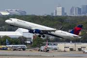 Delta Air Lines Airbus A321-211 (N335DN) at  Atlanta - Hartsfield-Jackson International, United States