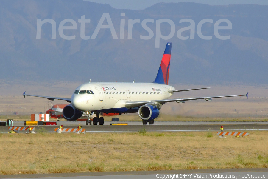 Delta Air Lines Airbus A320-212 (N335NW) | Photo 11763