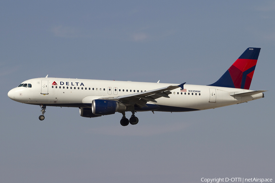 Delta Air Lines Airbus A320-212 (N335NW) | Photo 341118
