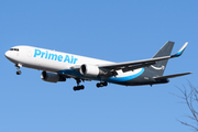 Amazon Prime Air (Air Transport International) Boeing 767-323(ER)(BDSF) (N337AZ) at  Windsor Locks - Bradley International, United States