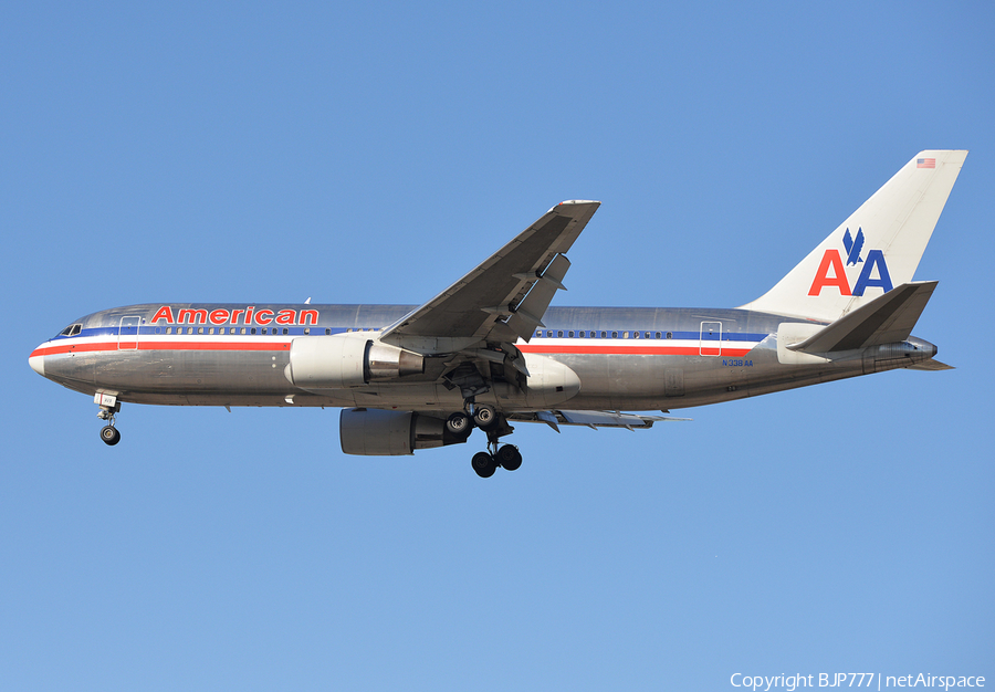 American Airlines Boeing 767-223(ER) (N338AA) | Photo 386637