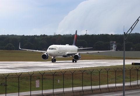 Delta Air Lines Airbus A321-211 (N338DN) at  Atlanta - Hartsfield-Jackson International, United States