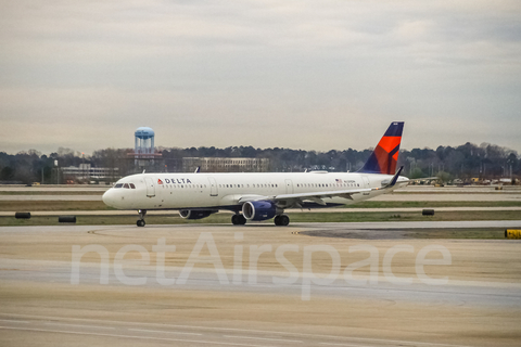 Delta Air Lines Airbus A321-211 (N339DN) at  Atlanta - Hartsfield-Jackson International, United States