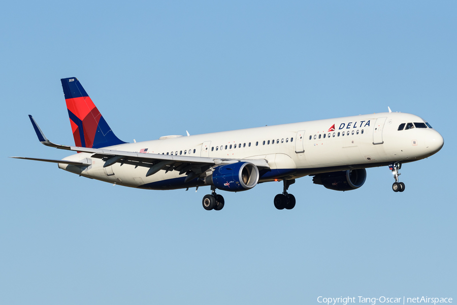 Delta Air Lines Airbus A321-211 (N339DN) | Photo 449360