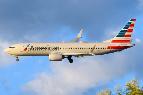 American Airlines Boeing 737-8 MAX (N339SU) at  New York - LaGuardia, United States