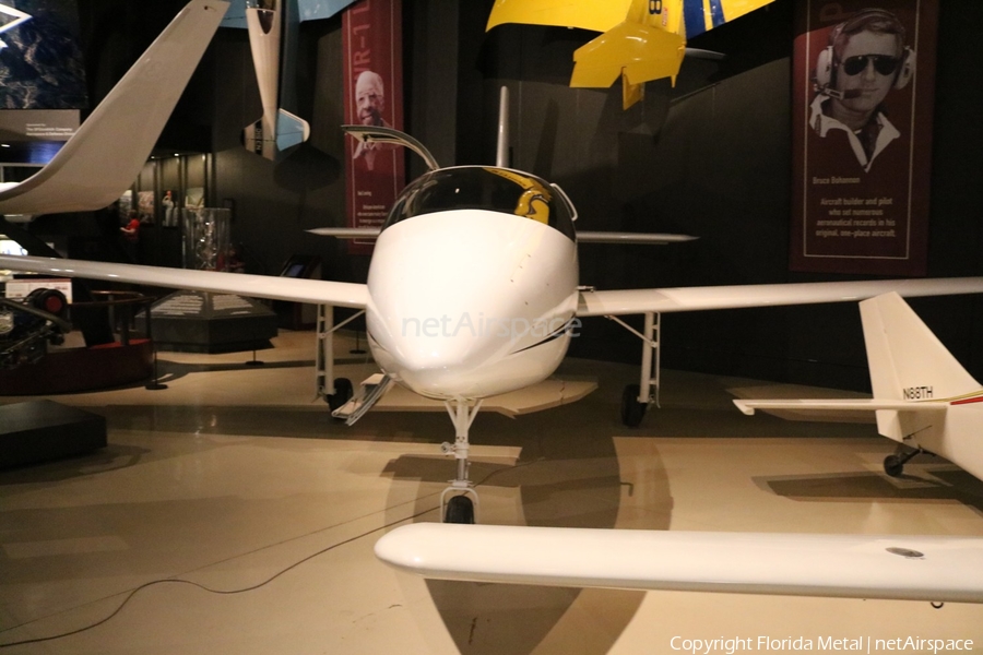 EAA Aviation Foundation Cirrus VK-30 (N33VK) | Photo 553572
