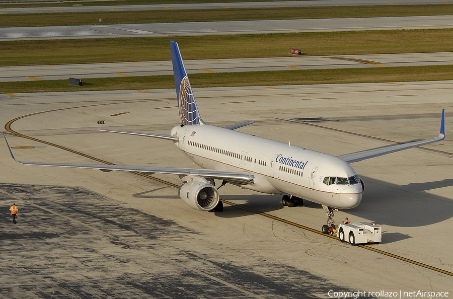 Continental Airlines Boeing 757-224 (N34131) | Photo 418160