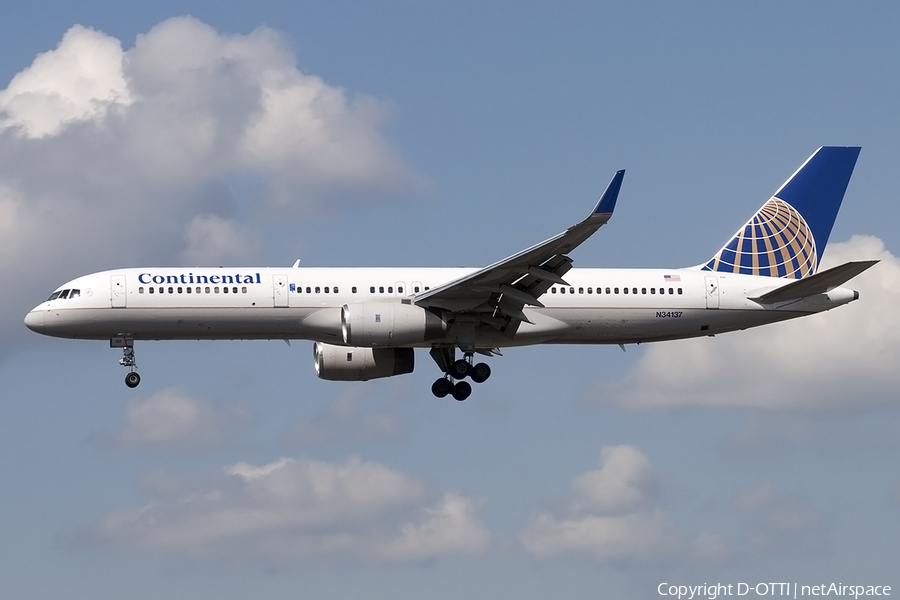 United Airlines Boeing 757-224 (N34137) | Photo 177214