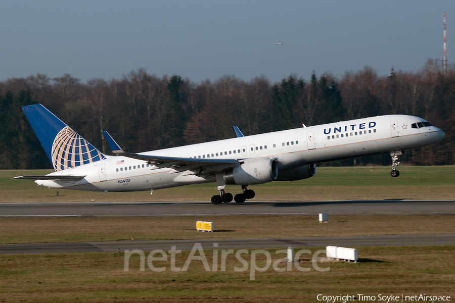 United Airlines Boeing 757-224 (N34137) | Photo 22015