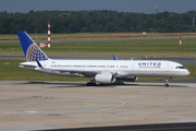 United Airlines Boeing 757-224 (N34137) at  Hamburg - Fuhlsbuettel (Helmut Schmidt), Germany