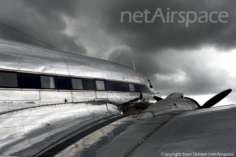 (Private) Douglas DC-3A-253A (N341A) | Photo 446972