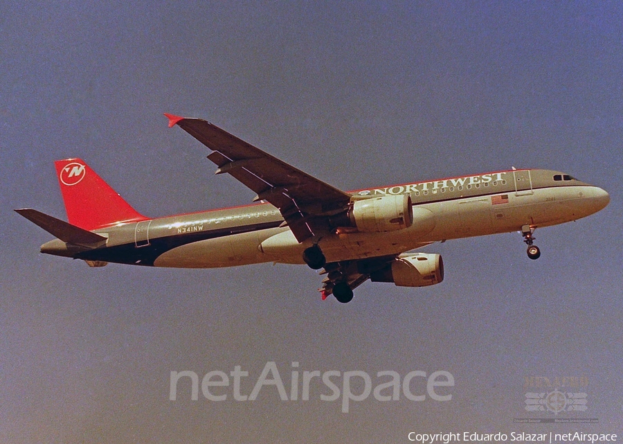 Northwest Airlines Airbus A320-211 (N341NW) | Photo 413783