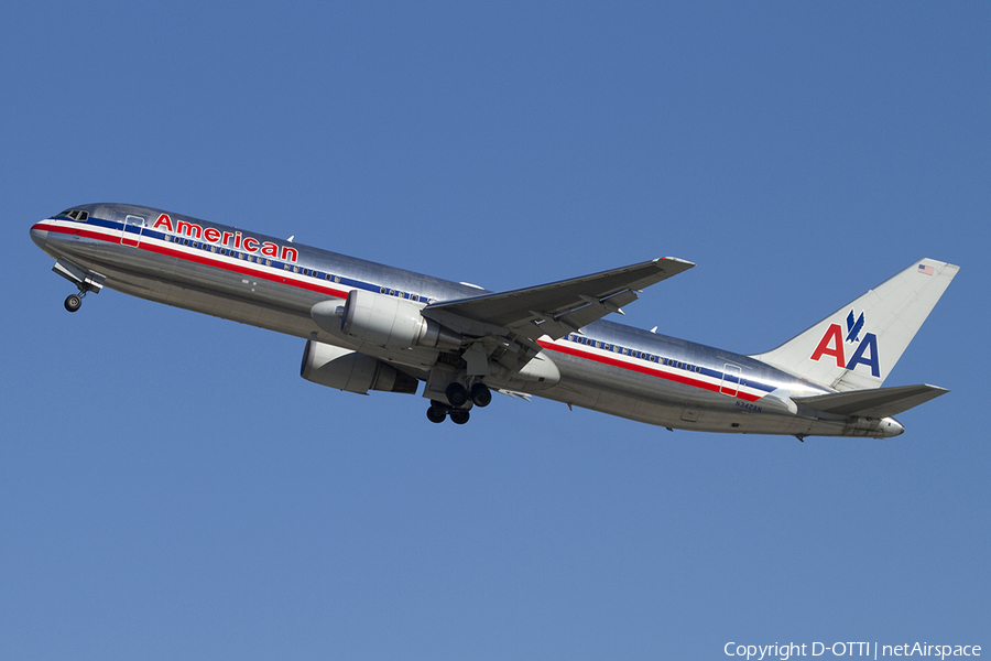 American Airlines Boeing 767-323(ER) (N342AN) | Photo 334592