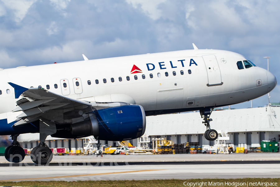 Delta Air Lines Airbus A320-212 (N342NW) | Photo 229777