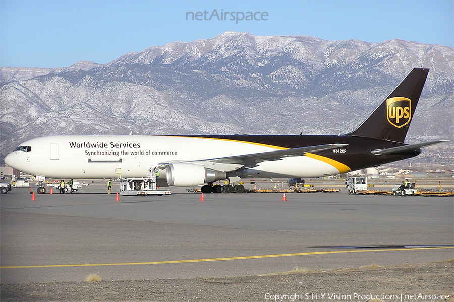 United Parcel Service Boeing 767-34AF(ER) (N342UP) | Photo 2929