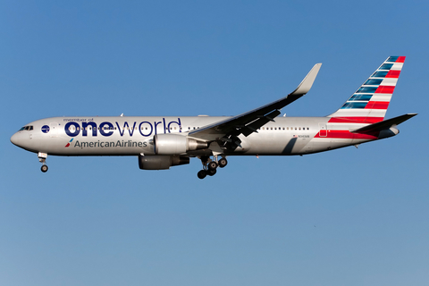 American Airlines Boeing 767-323(ER) (N343AN) at  Rome - Fiumicino (Leonardo DaVinci), Italy