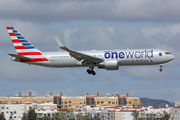 American Airlines Boeing 767-323(ER) (N343AN) at  Lisbon - Portela, Portugal