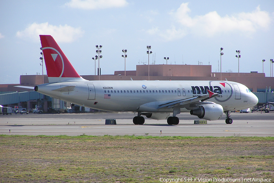 Northwest Airlines Airbus A320-212 (N343NW) | Photo 2914