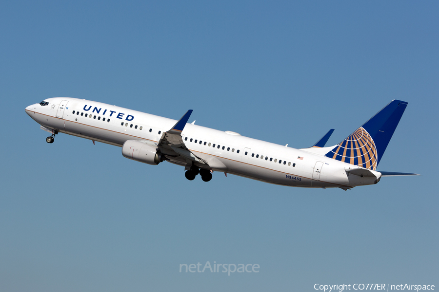 United Airlines Boeing 737-924(ER) (N34455) | Photo 37712