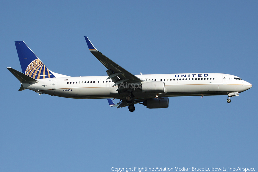United Airlines Boeing 737-924(ER) (N34455) | Photo 86550