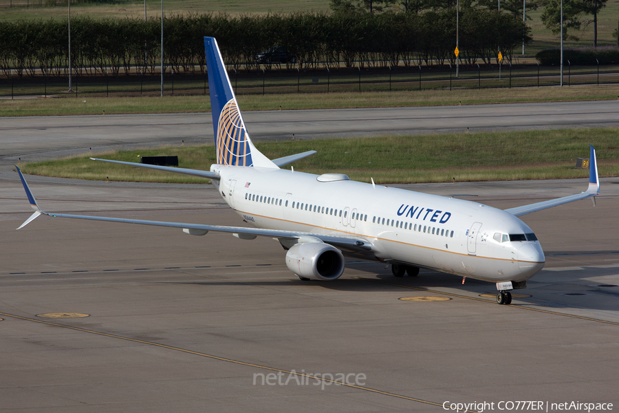 United Airlines Boeing 737-924(ER) (N34460) | Photo 93648