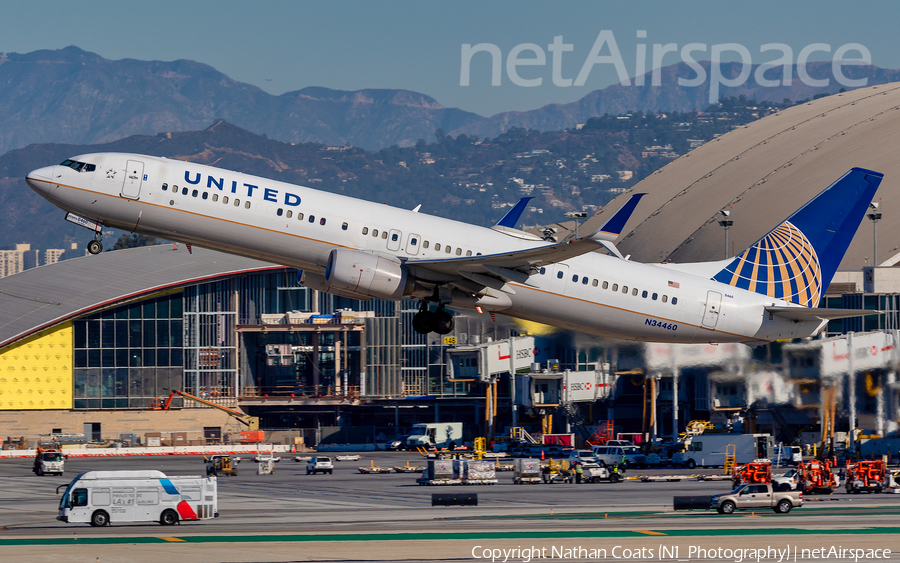 United Airlines Boeing 737-924(ER) (N34460) | Photo 361510