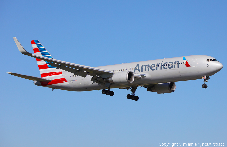 American Airlines Boeing 767-323(ER) (N344AN) | Photo 95848