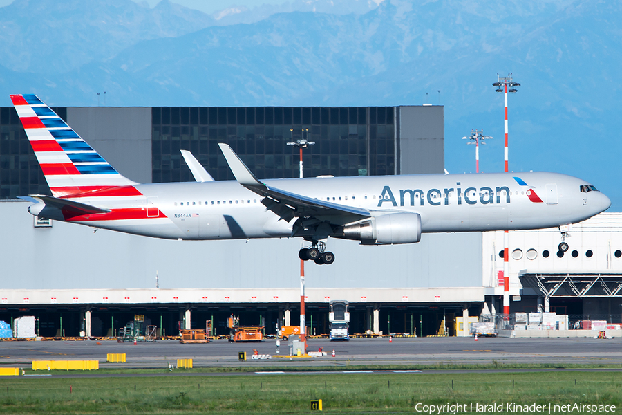 American Airlines Boeing 767-323(ER) (N344AN) | Photo 292927