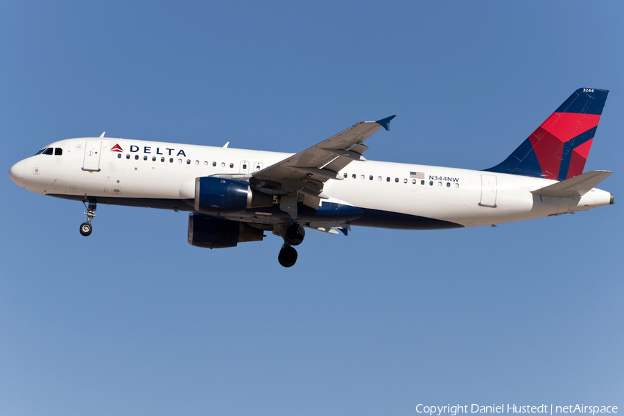 Delta Air Lines Airbus A320-212 (N344NW) | Photo 479285