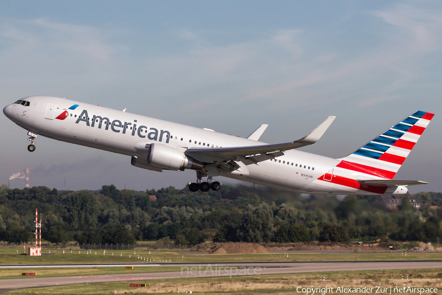 American Airlines Boeing 767-323(ER) (N345AN) | Photo 122675